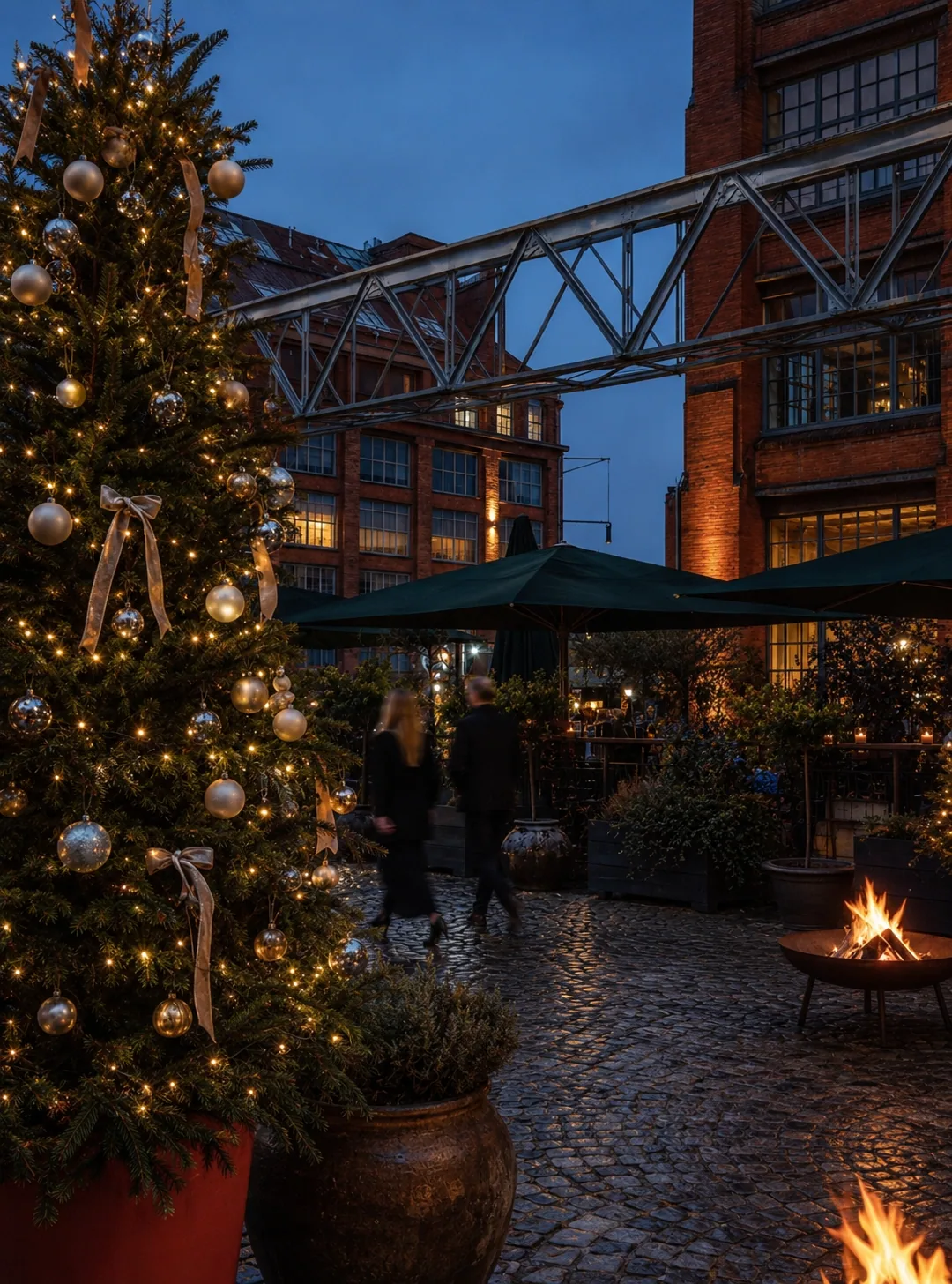 Eigener Weihnachtsmarkt mit Feuer im historischen AEG-Areal